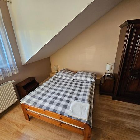 Hotel Zlota Roza à Sedziszow Extérieur photo